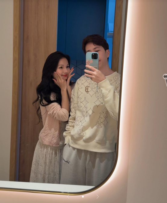 Chuyện gì xảy ra với ViruSs khi trợ lý Thảo Đây xác nhận: "Mình và anh Hoàng đang hẹn hò" - Ảnh 4.