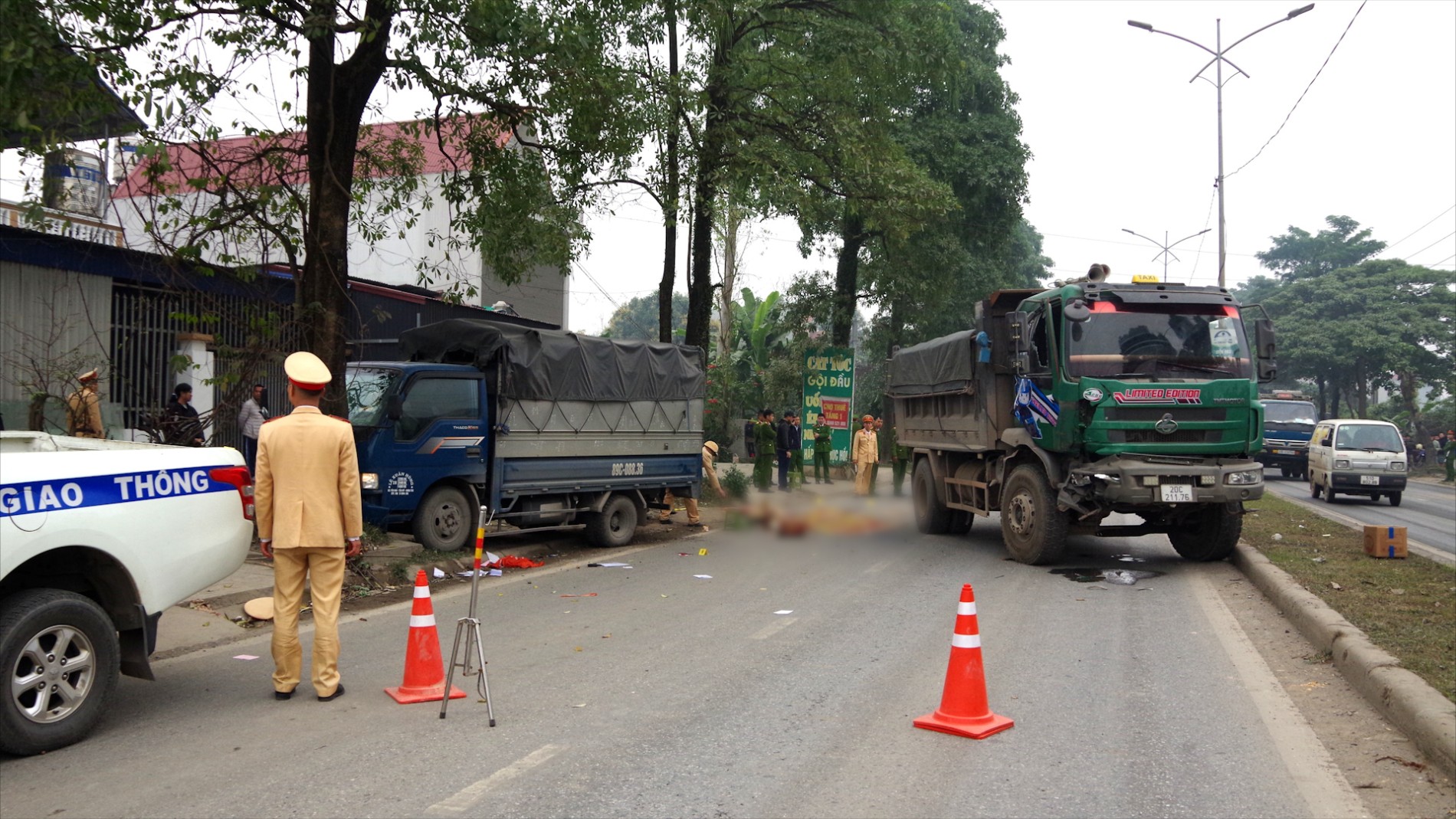 Cú đánh lái bất thường của tài xế vụ CSGT bị tông tử vong khi đang làm nhiệm vụ - Ảnh 1.