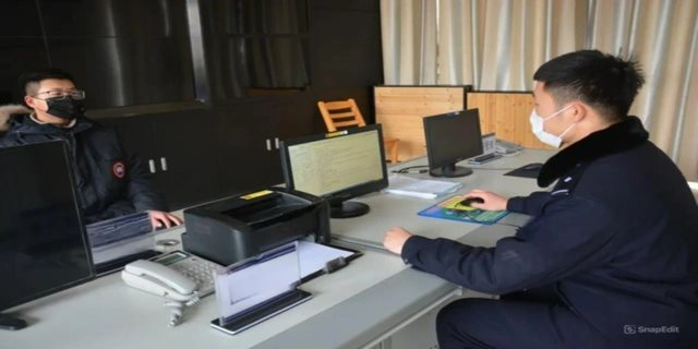 Tài khoản cá nhân có giao dịch chuyển 800 triệu đồng: Công an điều tra người đàn ông 40 tuổi- Ảnh 1.