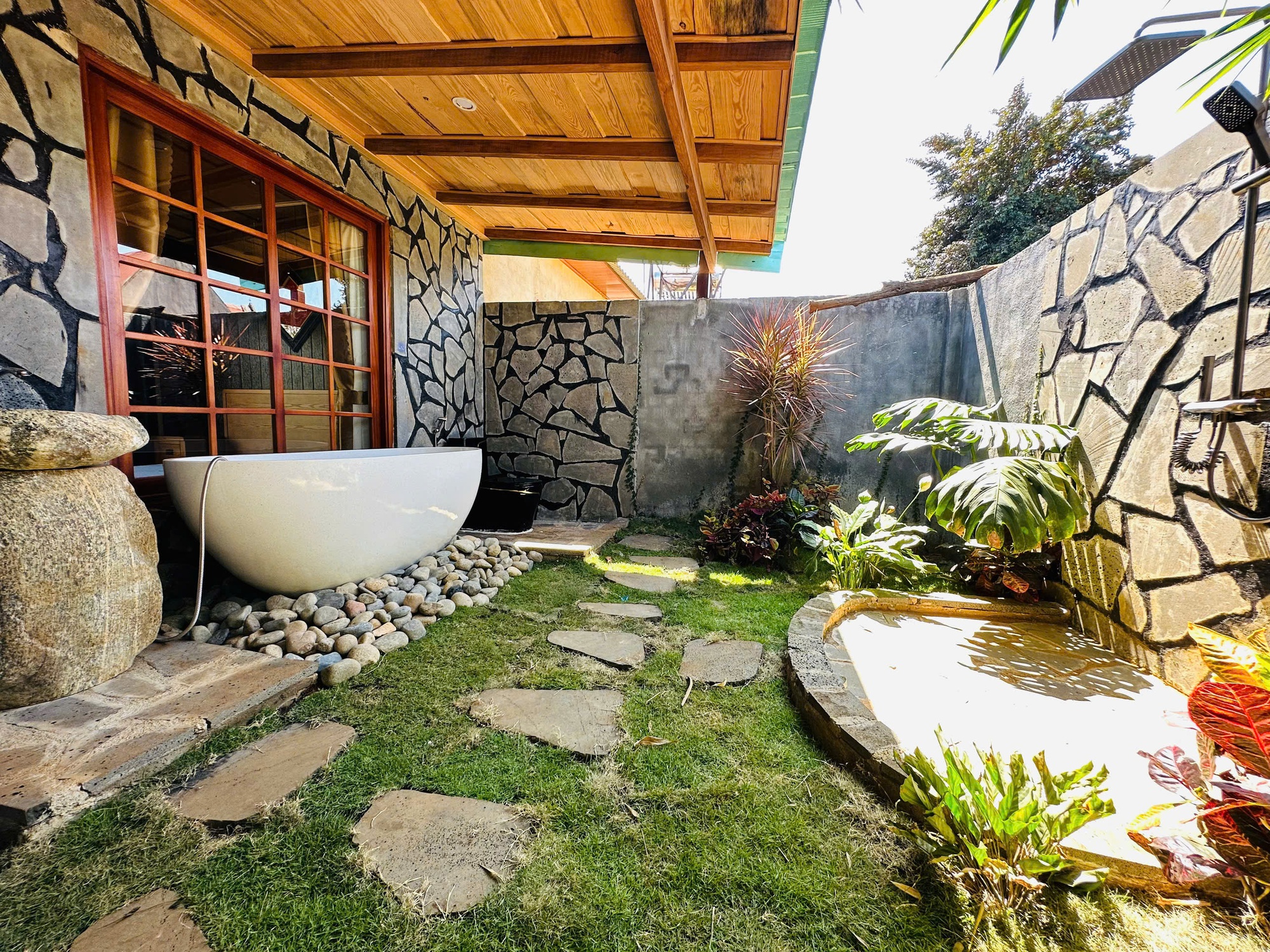 Nam nghệ sĩ đình đám đổ hết tiền vào xây khu nghỉ dưỡng 10.000 m2 ở Di Linh, quy mô choáng ngợp- Ảnh 5.