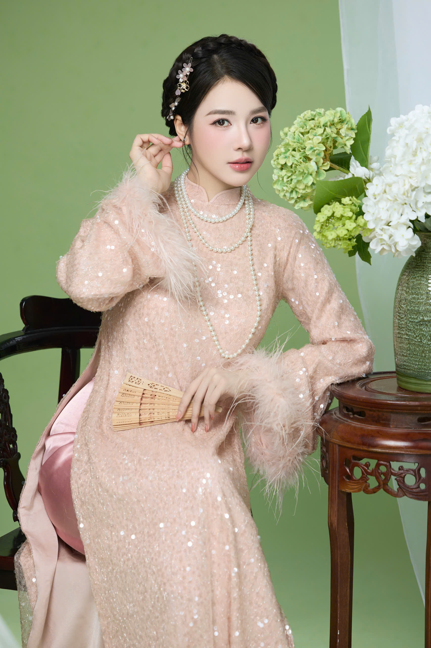 Á hậu Đỗ Hà Trang khoe vẻ đẹp Á Đông trong bộ ảnh đón Tết- Ảnh 7.