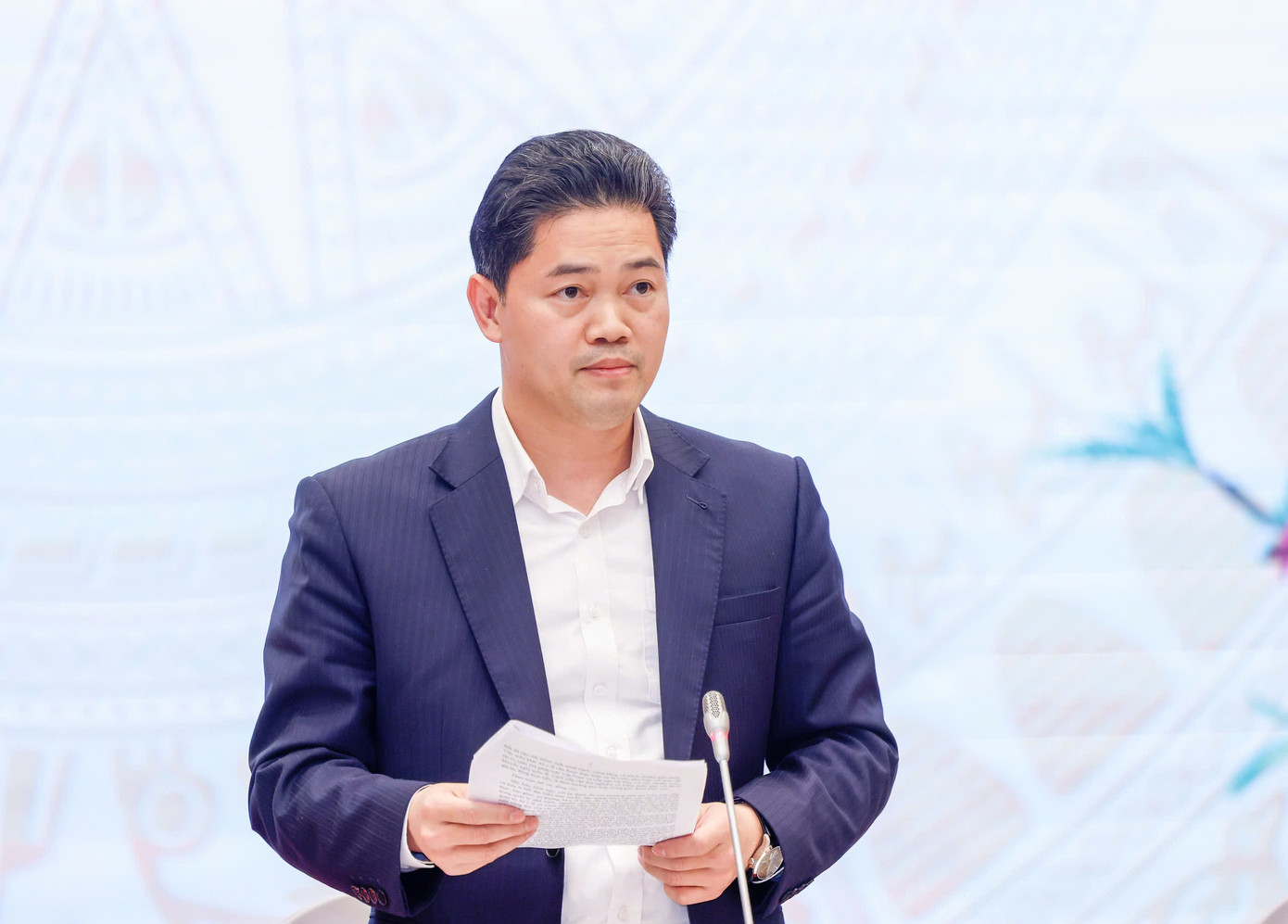 Thứ trưởng Bộ Y tế thông báo gỡ vướng Nghị định 46 để thông quan hàng hóa - Ảnh 1.