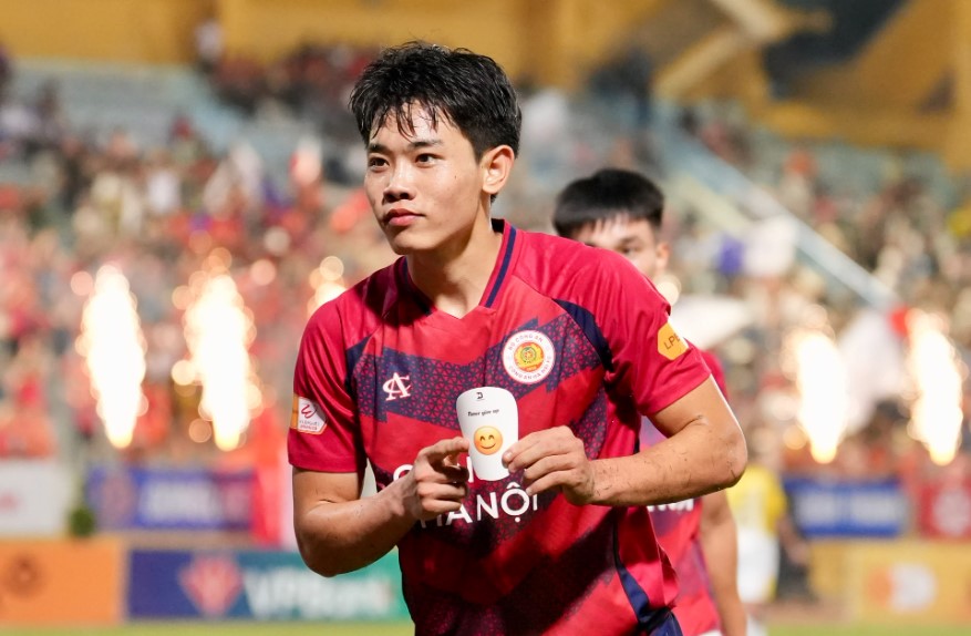 HLV Brazil tiết lộ tin kh&ocirc;ng vui về Đ&igrave;nh Bắc sau chiến thắng của CAHN- Ảnh 1.