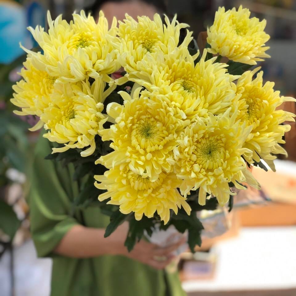 5 loại hoa nên dùng để cúng ông Công ông Táo- Ảnh 1.