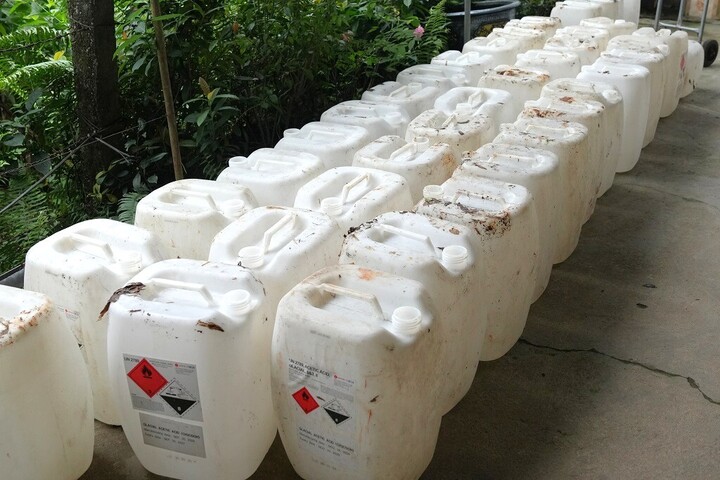 Bắt quả tang cơ sở sản xuất 60.000 lít giấm giả bằng axit công nghiệp- Ảnh 3.