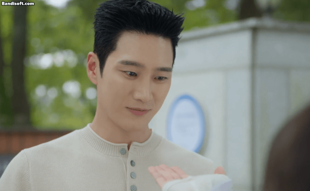 Cặp đ&ocirc;i ng&ocirc;n t&igrave;nh c&ocirc;ng khai y&ecirc;u đương l&agrave;m cả MXH ph&aacute;t sốt: Nh&agrave; g&aacute;i l&agrave; chiến thần visual, nh&agrave; trai gi&agrave;u nứt đố đổ v&aacute;ch- Ảnh 2.