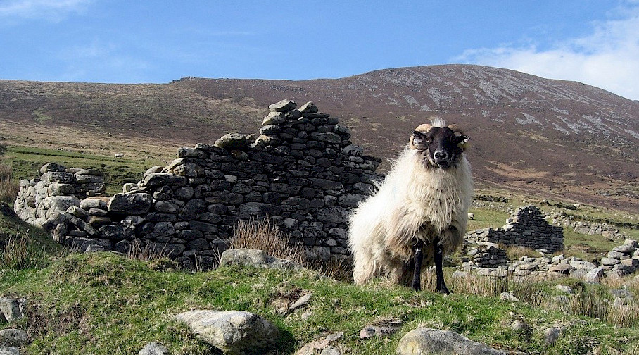 Những b&iacute; ẩn kinh ho&agrave;ng về c&aacute;c ng&ocirc;i l&agrave;ng biến mất kh&ocirc;ng một dấu vết từ hồ Anjikuni tại Canada đến Kuldhara Ấn Độ- Ảnh 4.
