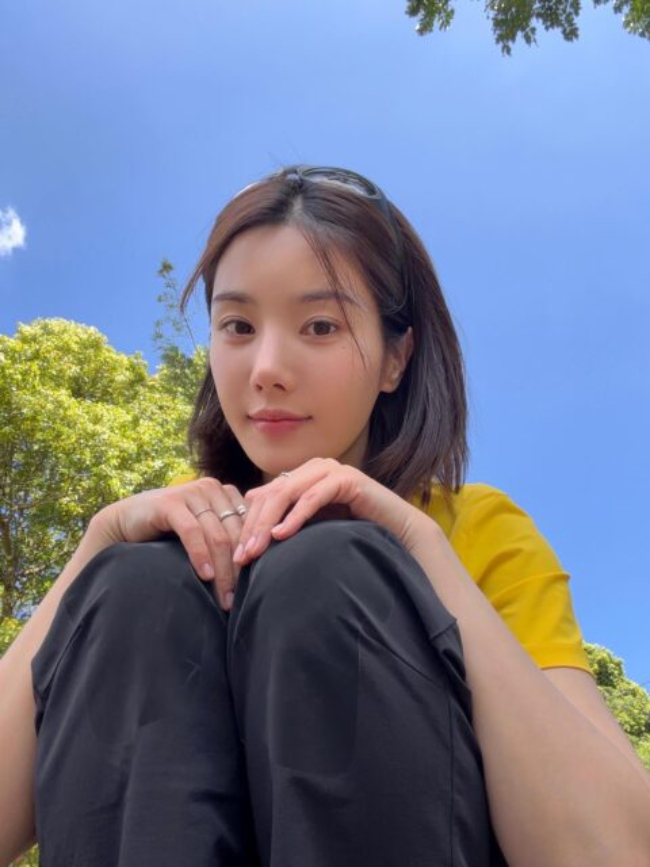 Nữ hoàng gợi cảm showbiz bị bỏng mặt, xót cho nhan sắc trời ban- Ảnh 4. Nữ hoàng gợi cảm showbiz bị bỏng mặt, xót cho nhan sắc trời ban- Ảnh 4.