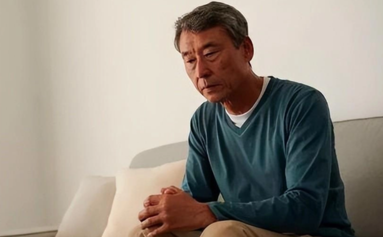 Cha dượng từng lấy suất v&agrave;o nh&agrave; m&aacute;y của t&ocirc;i cho con trai m&igrave;nh, đến khi t&ocirc;i nghỉ hưu lương 30 triệu/th&aacute;ng th&igrave; cậu ta t&igrave;m đến- Ảnh 1.