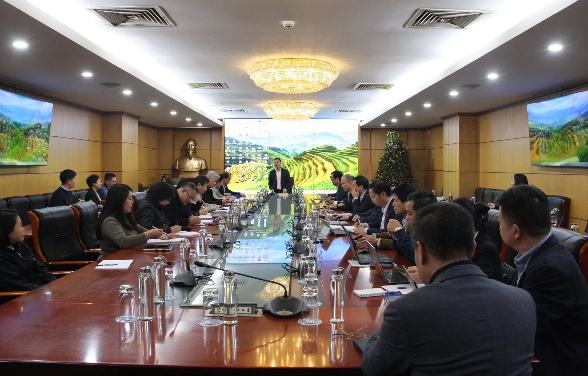 VN có kho báu lớn gấp 12 lần Mỹ khiến TQ nhiều lần ngỏ lời: Đặt mục tiêu khai thác ở 1 tỉnh phía Bắc? - Ảnh 1.