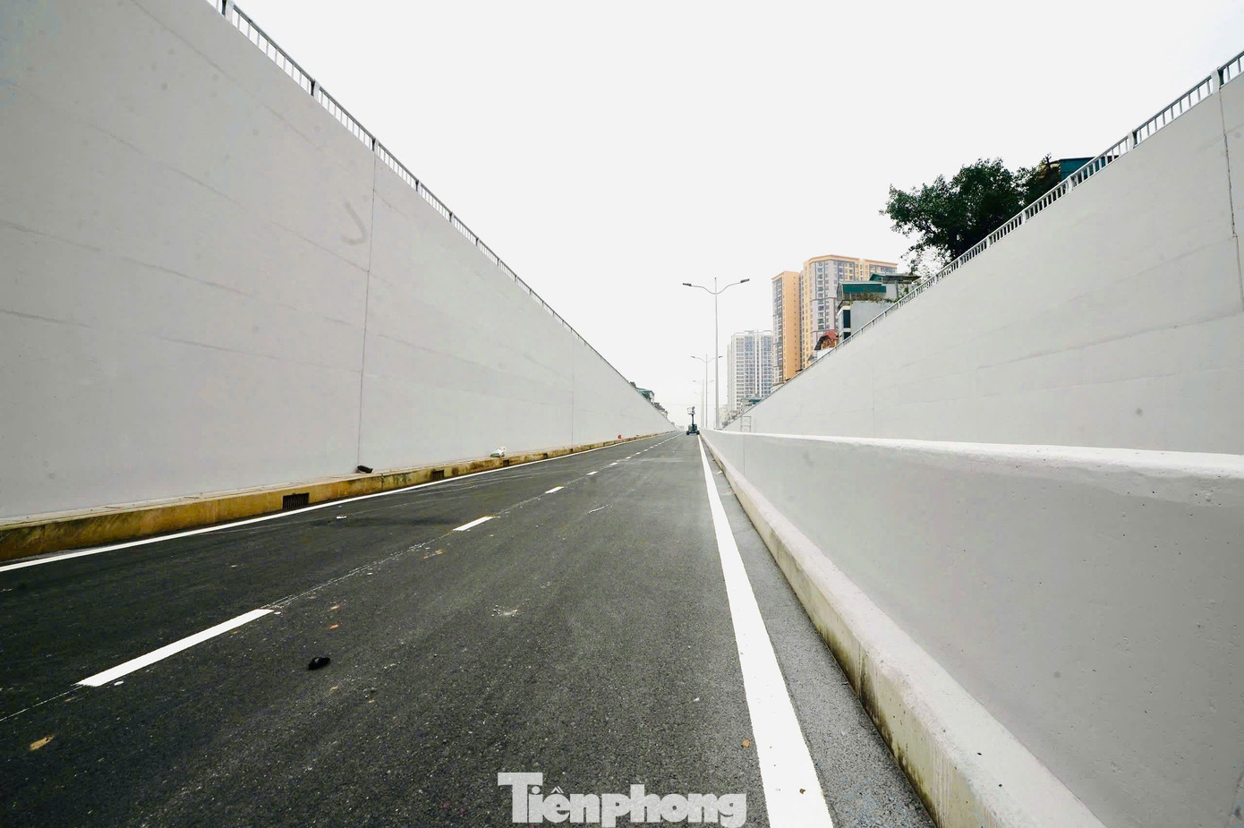 Cận cảnh hầm chui 778 tỷ 'giải cứu' điểm đen ùn tắc Giải Phóng - Ảnh 8.