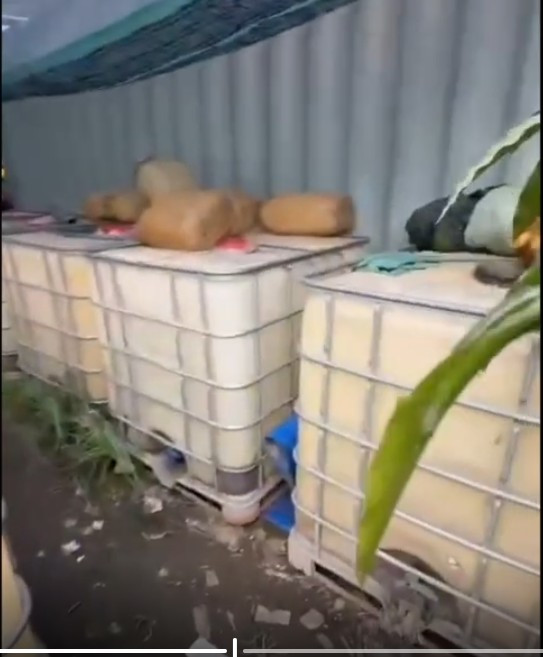 [CLIP] Lời khai của c&aacute;c đối tượng về c&ocirc;ng thức sản xuất xăng giả RON A95- Ảnh 2.