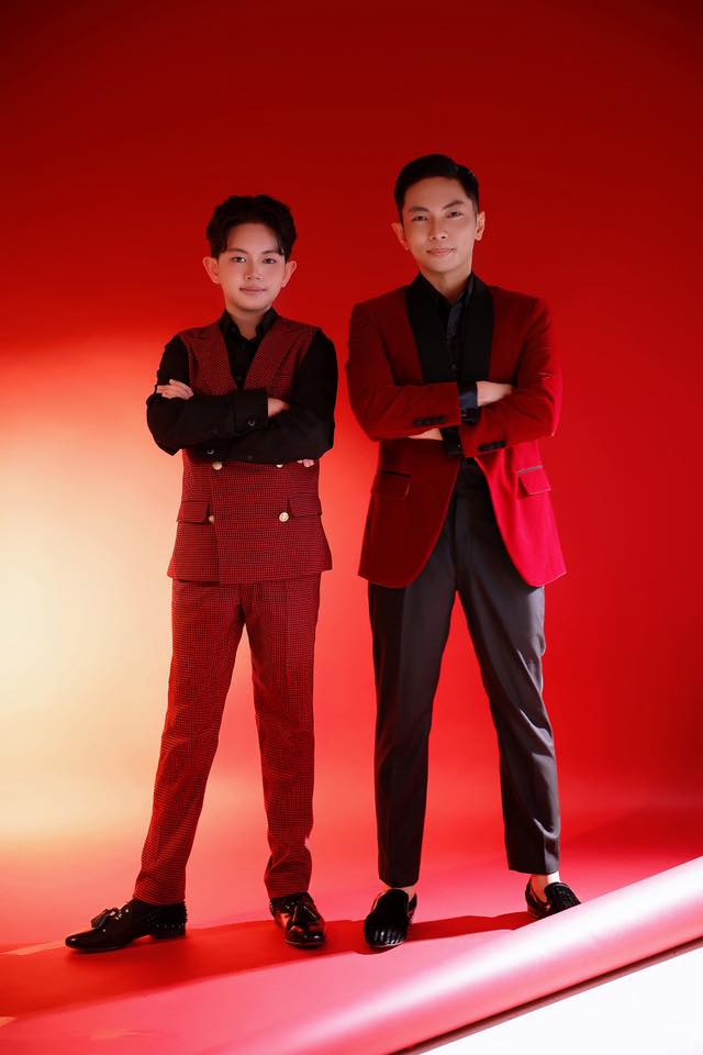 Qu&yacute; tử "cực phẩm" nh&agrave; Phan Hiển: Thần th&aacute;i chuẩn so&aacute;i ca, bảng th&agrave;nh t&iacute;ch vượt xa &ocirc;ng bố nổi tiếng mới g&acirc;y cho&aacute;ng - Ảnh 4.