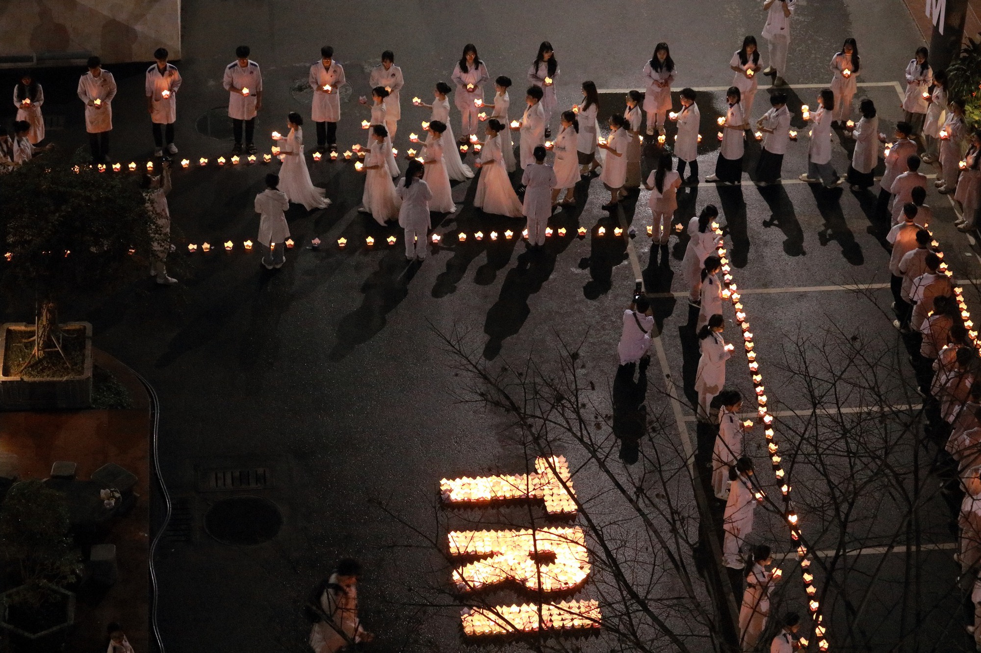 - Ảnh 15. - Ảnh 15.