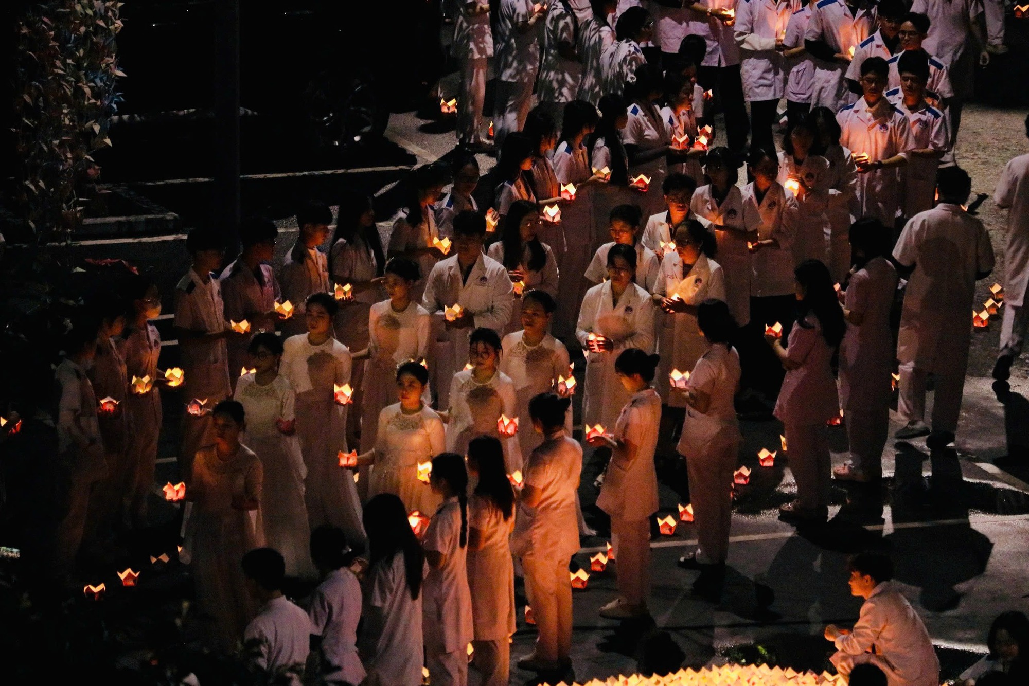 - Ảnh 3. - Ảnh 3.