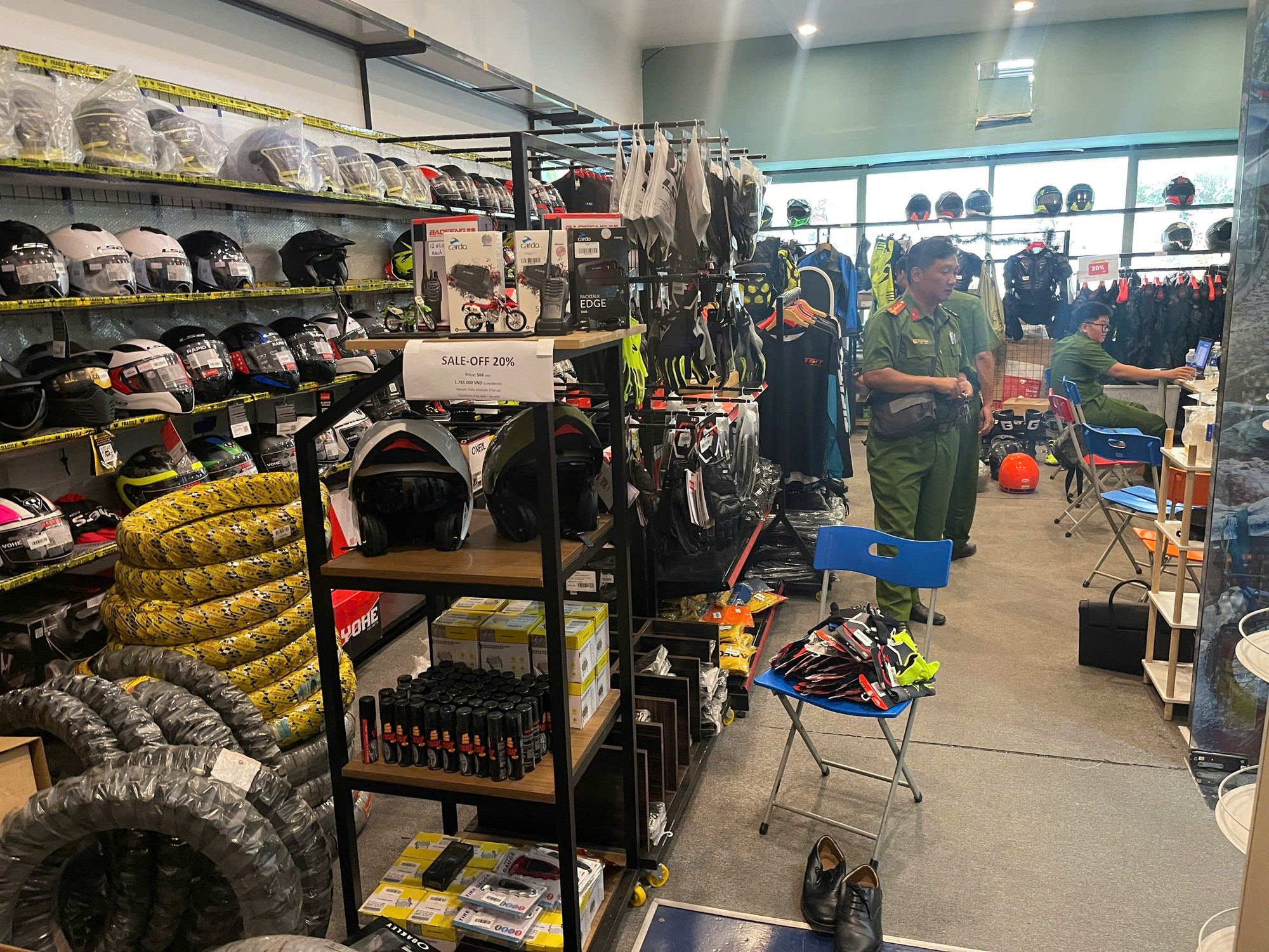 C&ocirc;ng an TPHCM bắt chủ doanh nghiệp Tigit Motorbikes - Ảnh 2.