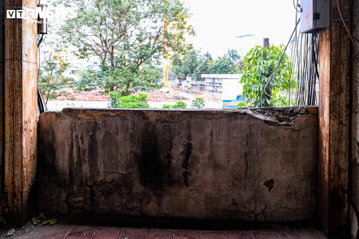 Cận cảnh chung cư cũ Hà Nội sắp kiểm định chất lượng năm 2026 - Ảnh 17.