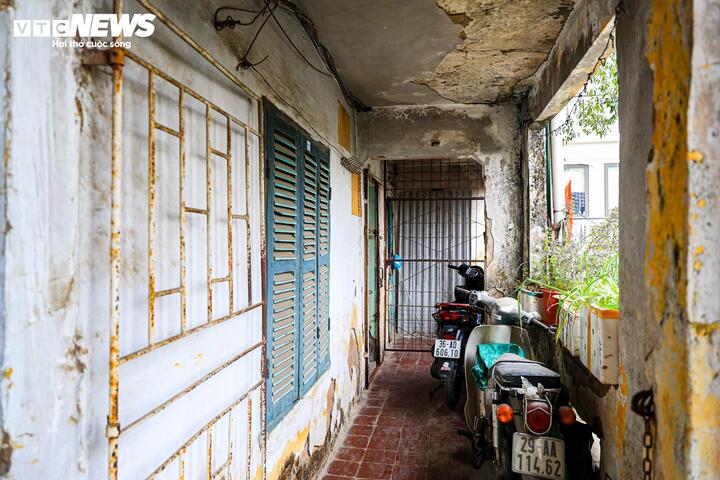 Cận cảnh chung cư cũ Hà Nội sắp kiểm định chất lượng năm 2026 - Ảnh 19.