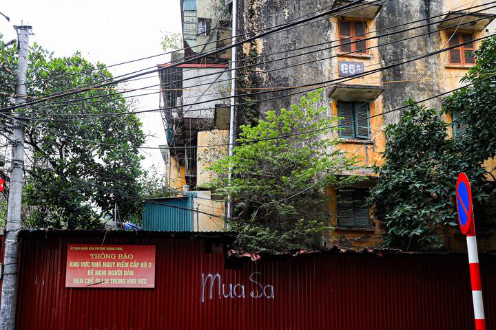 Cận cảnh chung cư cũ Hà Nội sắp kiểm định chất lượng năm 2026 - Ảnh 5.