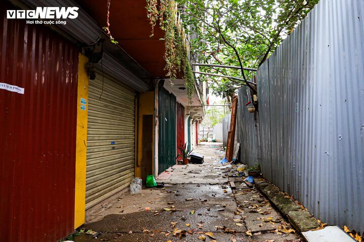 Cận cảnh chung cư cũ Hà Nội sắp kiểm định chất lượng năm 2026 - Ảnh 9.