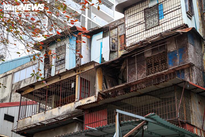 Cận cảnh chung cư cũ Hà Nội sắp kiểm định chất lượng năm 2026 - Ảnh 22.