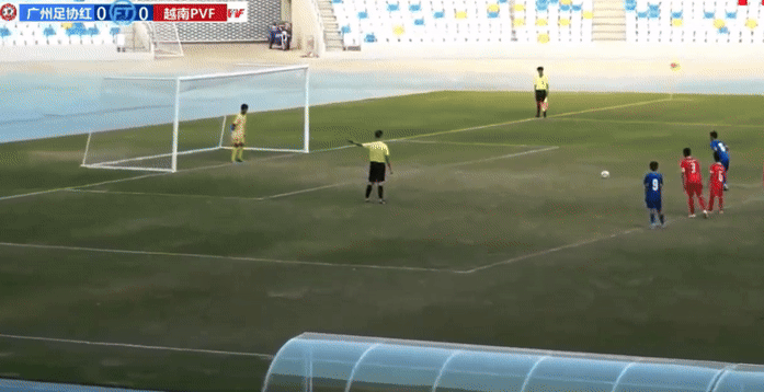 Thắng thuyết phục đối thủ Trung Quốc, đội bóng Việt Nam lọt vào bán kết giải quốc tế - Ảnh 1.