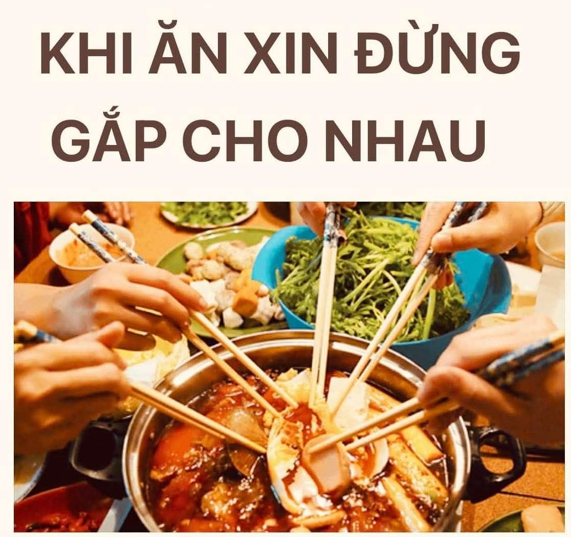 Khi ăn, đừng gắp cho nhau! - Ảnh 1.