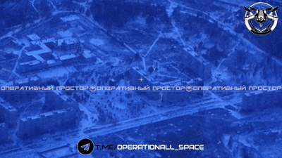 TST: Nổ tung "vua chiến trường" Mỹ, Nga nã 5.700 quả bom vào Ukraine – Hàng chục nghìn quân NATO "đổ bộ" Kiev - Ảnh 3.