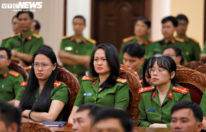 Bắt giữ 2 nghi phạm cướp ng&acirc;n h&agrave;ng Gia Lai Sau 18 ng&agrave;y điều tra quyết liệt - Ảnh 4.