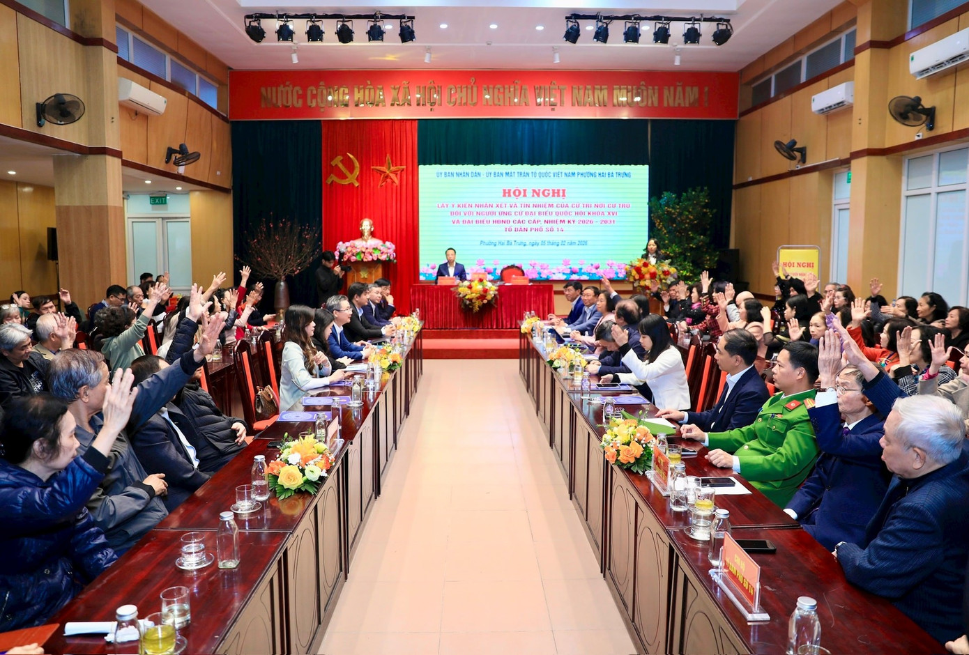 100% cử tri thống nhất giới thiệu ông Nguyễn Duy Ngọc và ông Ngô Văn Tuấn ứng cử ĐBQH- Ảnh 2.