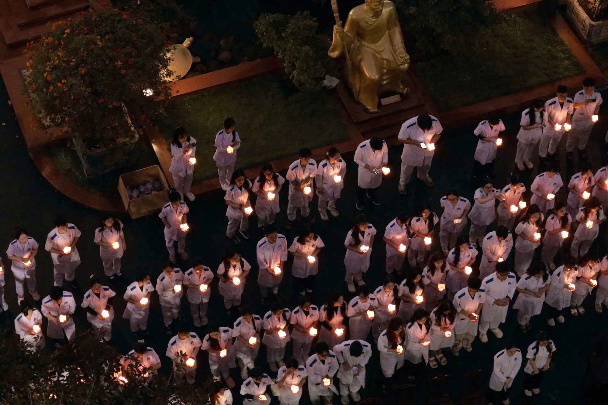 - Ảnh 2. - Ảnh 2.