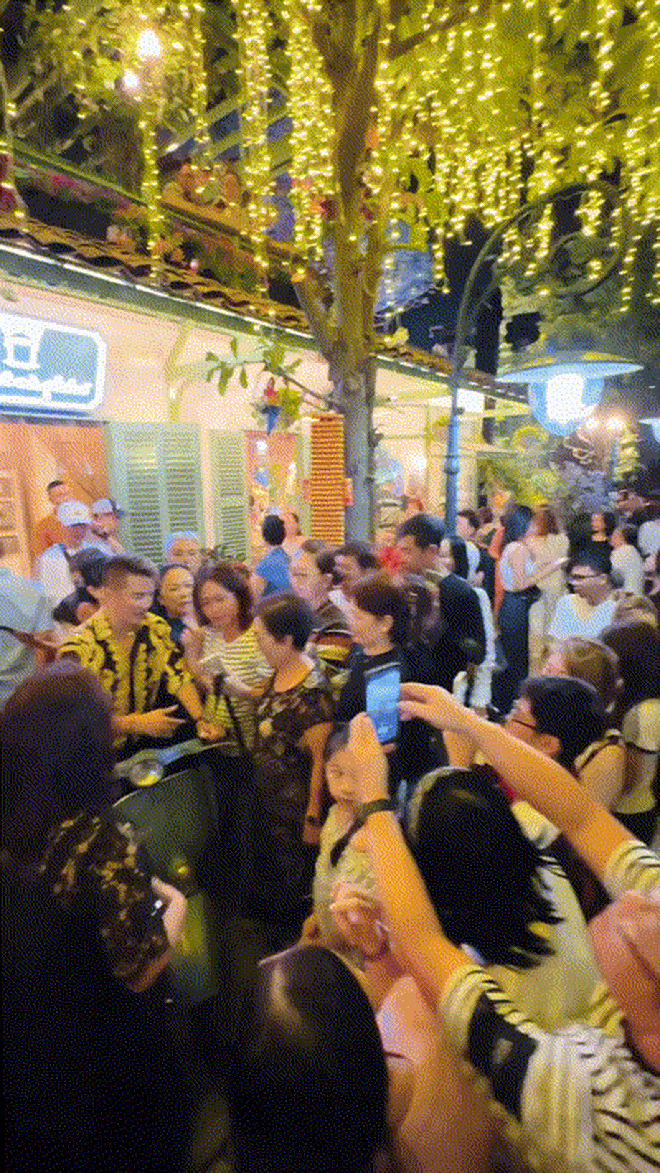 Quán cafe ở Thảo Điền của "ông hoàng nhạc Việt" đình đám một thời vỡ trận- Ảnh 2.