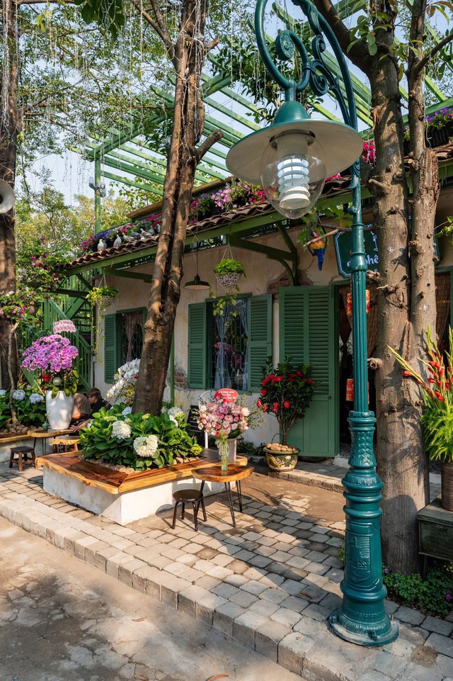 Quán cafe ở Thảo Điền của "ông hoàng nhạc Việt" đình đám một thời vỡ trận- Ảnh 6.