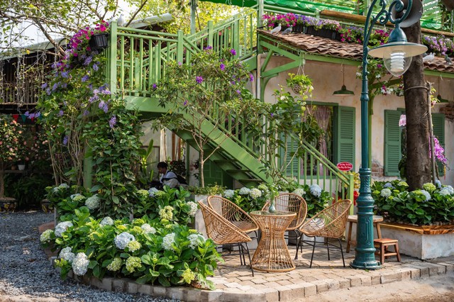 Quán cafe ở Thảo Điền của "ông hoàng nhạc Việt" đình đám một thời vỡ trận- Ảnh 5.