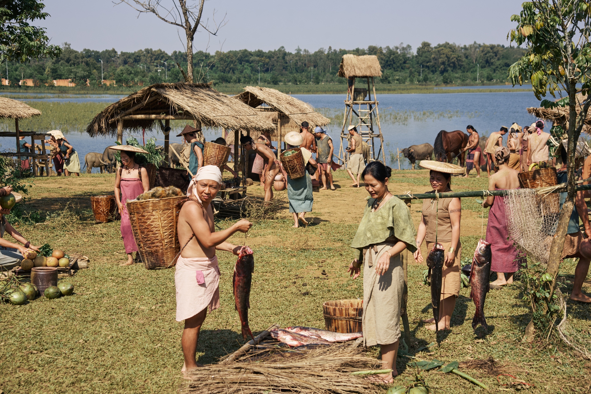 Chử Đồng Tử – Tiên Dung gây chú ý ngày ra mắt, “Vua Hùng” Trọng Trinh mặc trang phục nặng 20kg- Ảnh 5.