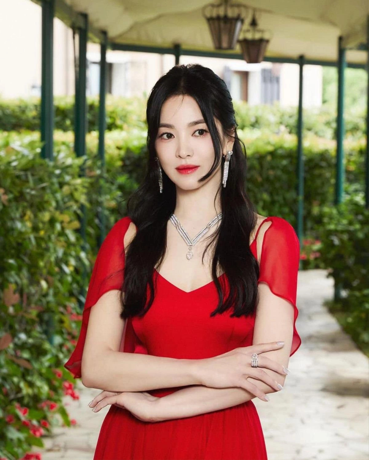 Song Hye Kyo hẹn hò chủ tịch hơn 26 tuổi, showbiz có thêm cặp kiều nữ đại gia? - Ảnh 3.