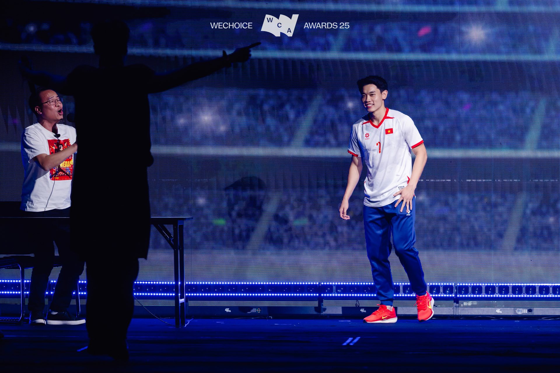 Khoảnh khắc “ngại hết cả Đình Bắc” hút 100 nghìn lượt tương tác, nhạc chiến “cameo" xịn không hot quá phí!- Ảnh 5.