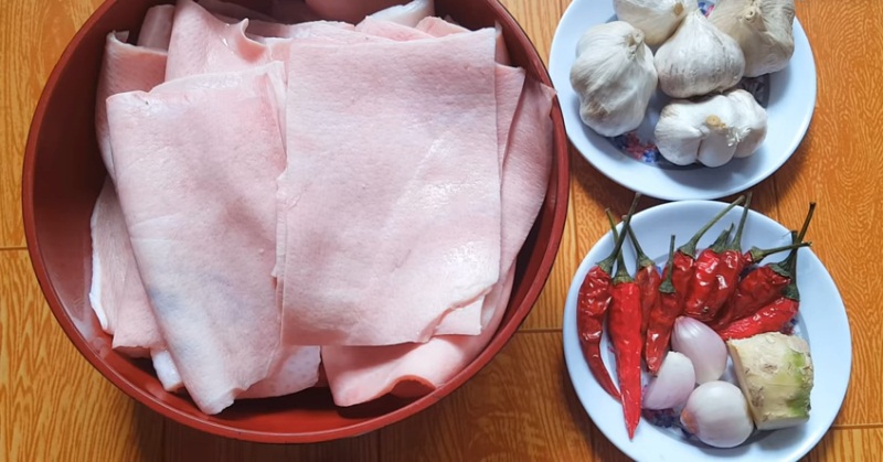 90% người Việt vứt da heo ngay khi nấu ăn &ndash; nhưng sự thật ph&iacute;a sau khiến ai cũng giật m&igrave;nh - Ảnh 1.