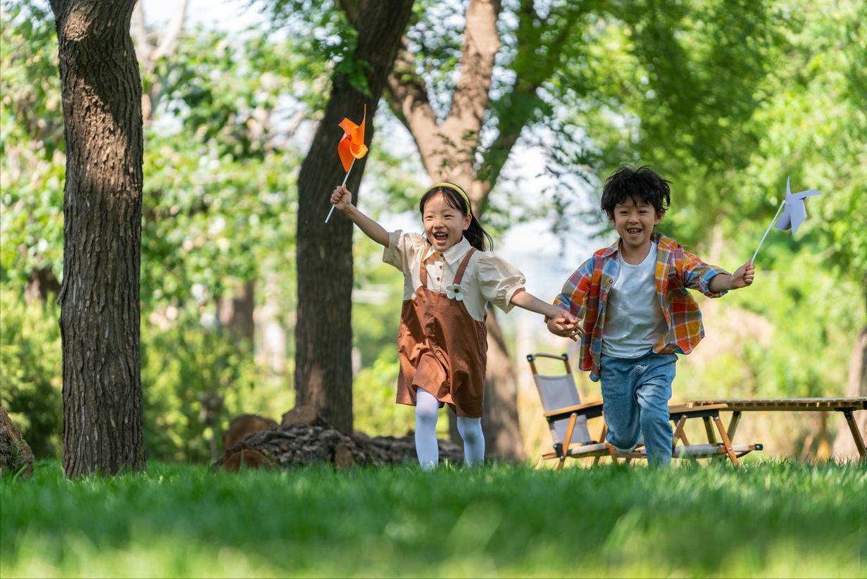 Những đứa trẻ "vượng nhà" thường có 3 đặc điểm này: Nuôi nhàn hơn, không khí gia đình cũng dễ chịu hơn - Ảnh 2.