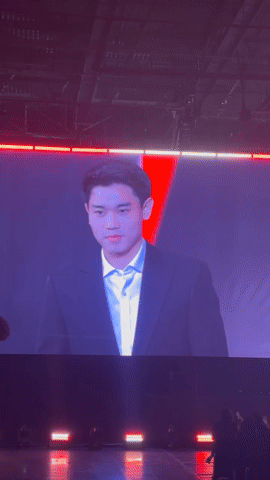 Đình Bắc tái hiện màn ăn mừng lịch sử tại WeChoice Awards, nói điều ý nghĩa khi lọt Top 10 Nhân vật truyền cảm hứng - Ảnh 1.