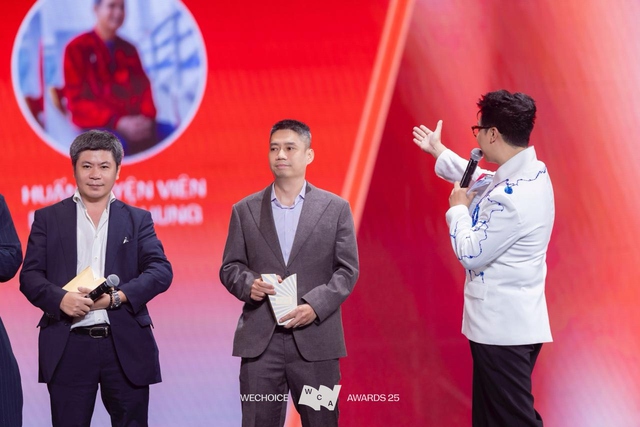 HLV Mai Đức Chung trở thành Đại sứ truyền cảm hứng WeChoice Awards, không nhắc tới bản thân, chỉ mong một điều cho ĐT nữ - Ảnh 4.