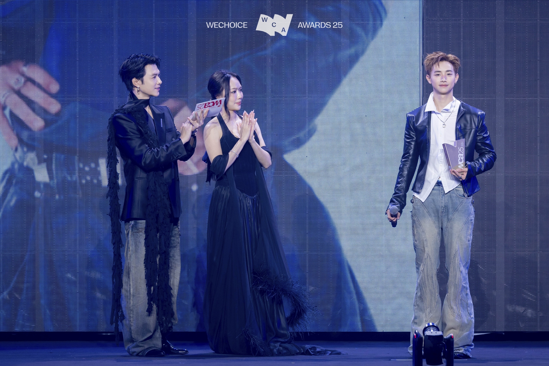 Anh Tú và Diệu Nhi không rời nửa bước tại thảm đỏ WeChoice Awadrs, gấp đôi visual hoá ra là thế này!- Ảnh 10.