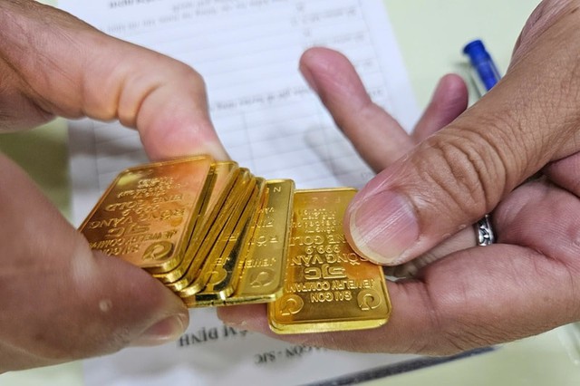 Bộ Tài chính: Đánh thuế giao dịch vàng miếng không làm xáo trộn thị trường - Ảnh 1.