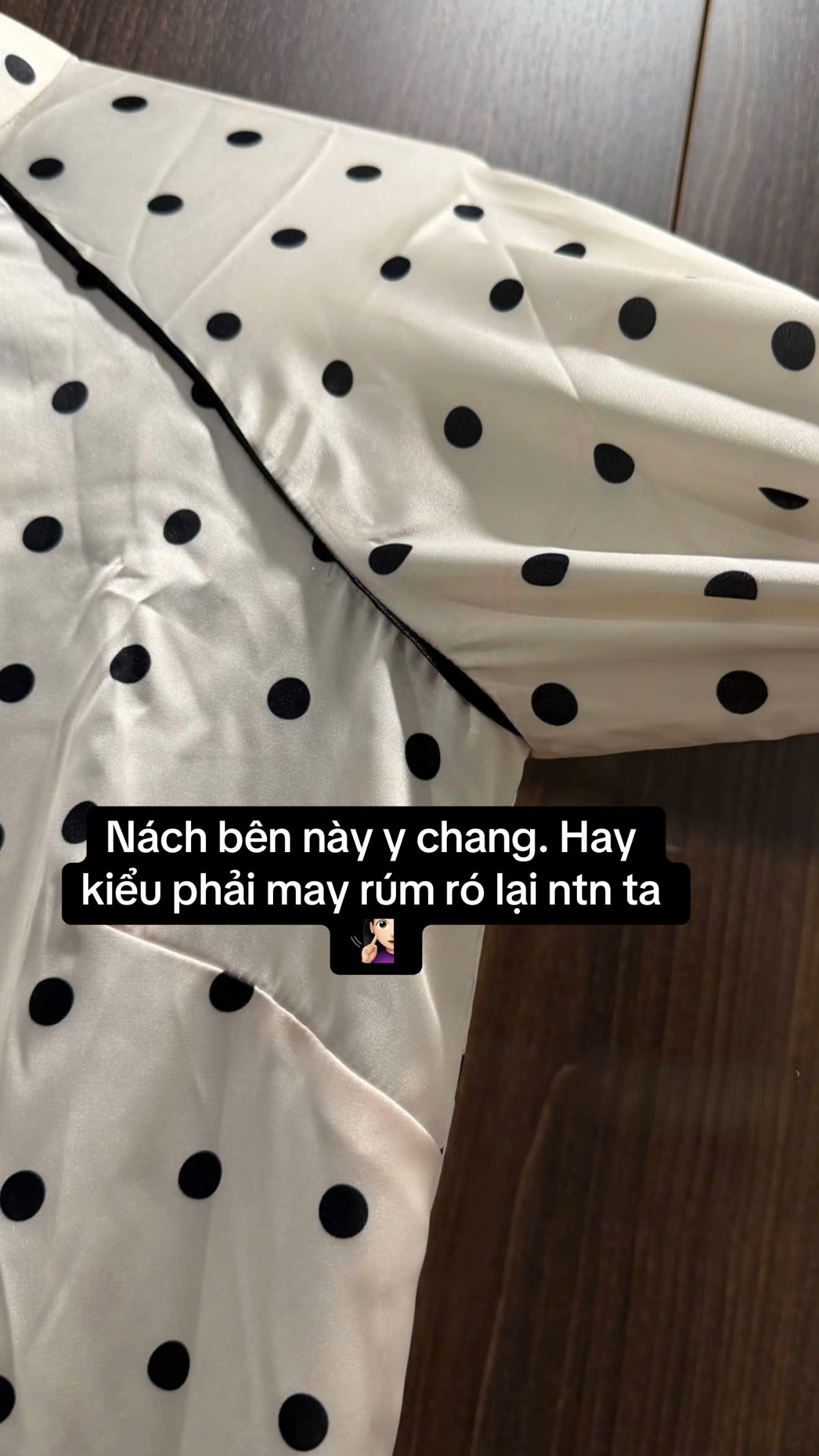 C&ocirc; g&aacute;i kh&oacute;c th&eacute;t v&igrave; mua &aacute;o d&agrave;i 1,2 triệu kh&aacute;c xa ảnh mẫu, tức nhất l&agrave; th&aacute;i độ "phủi tay" của shop online - Ảnh 8.