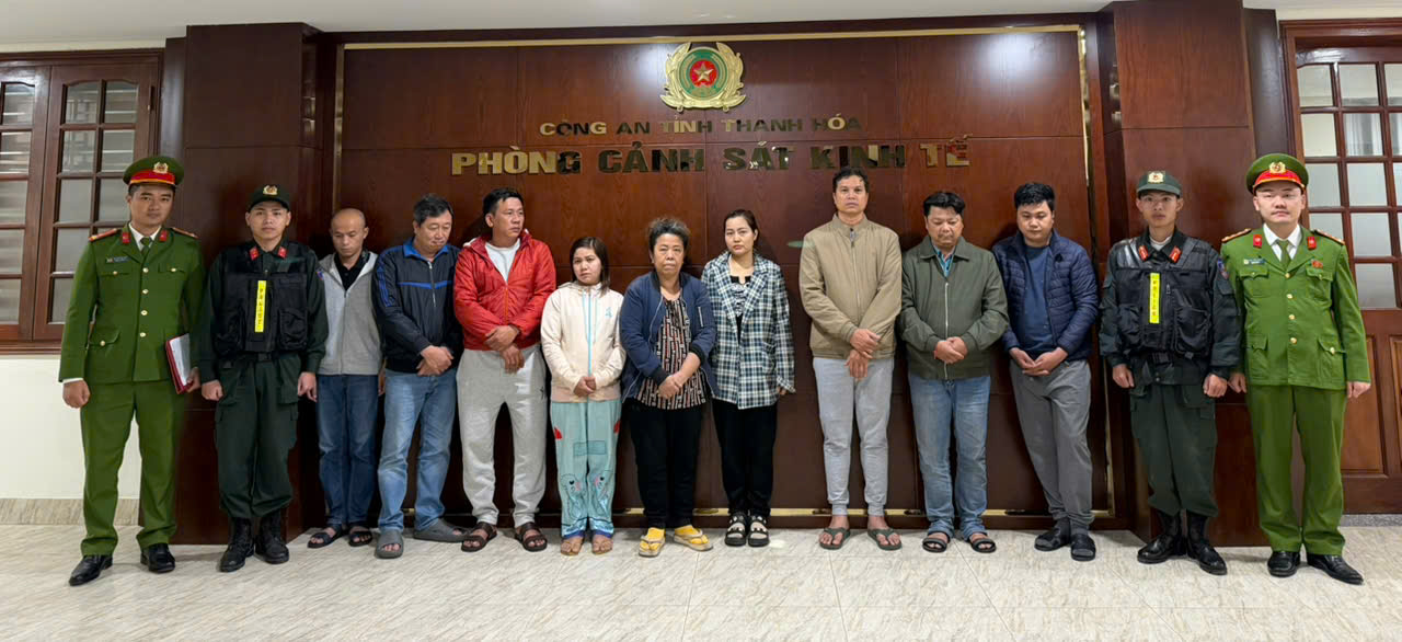 Khám xét khẩn cấp 14 địa điểm ở 4 tỉnh thành trong chuyên án đặc biệt lớn, bắt 3 'ông trùm' và 23 người - Ảnh 3.