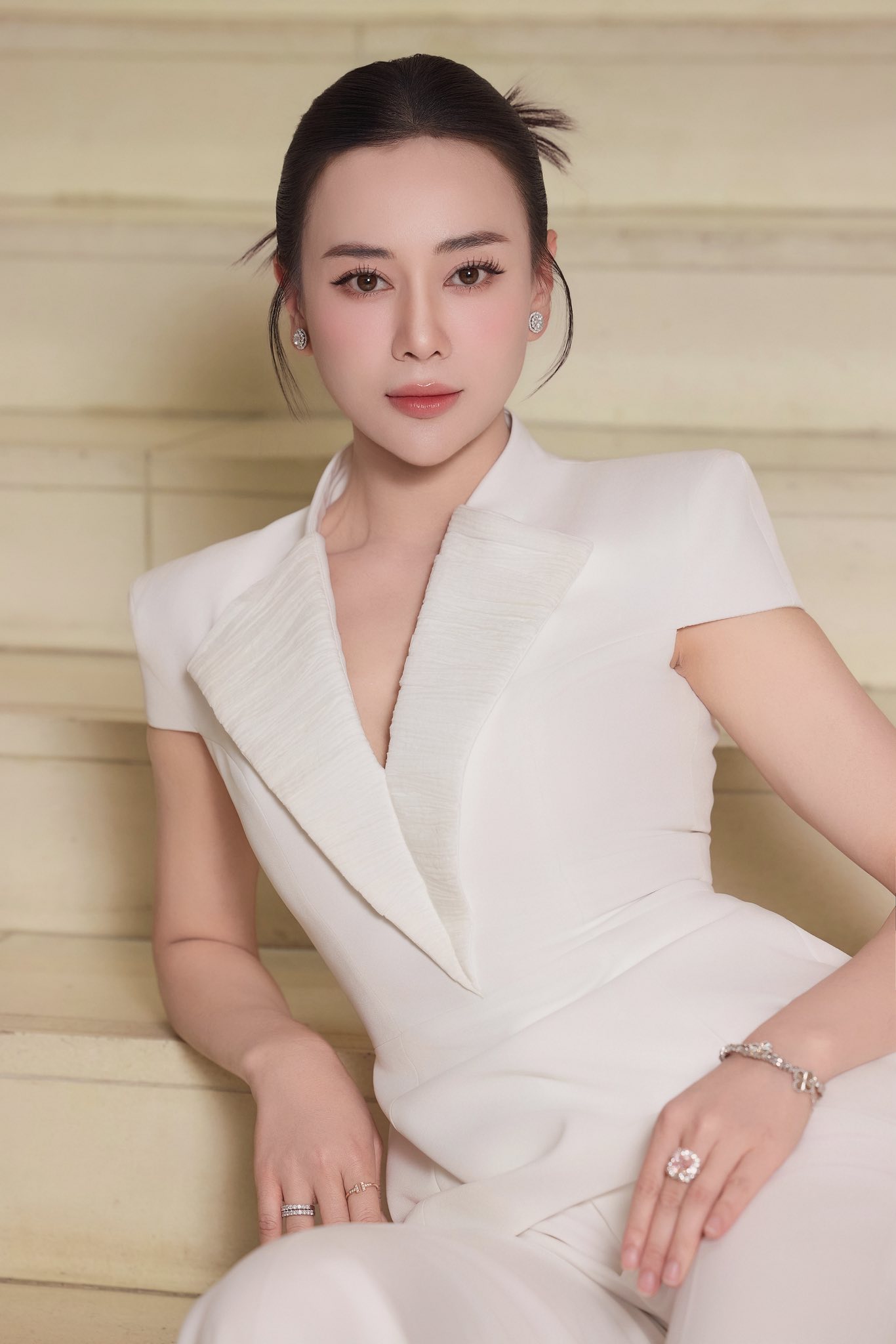 Động th&aacute;i lạ giữa đ&ecirc;m của Phương Oanh- Ảnh 3.