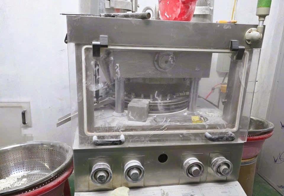 Thủ đoạn trong đường dây thuốc giả, thực phẩm chức năng hàng trăm tỉ đồng - Ảnh 4.