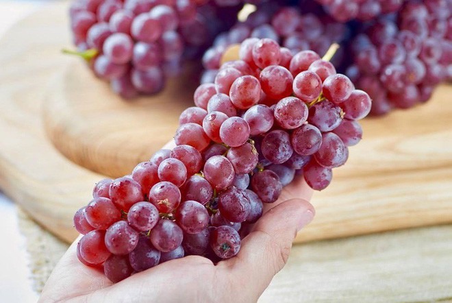 5 tr&aacute;i c&acirc;y N&Ecirc;N d&ugrave;ng để c&uacute;ng &ocirc;ng C&ocirc;ng &ocirc;ng T&aacute;o, vừa đẹp m&acirc;m lễ vừa mang &yacute; nghĩa c&aacute;t l&agrave;nh- Ảnh 5.