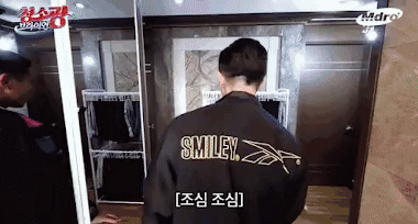 Kinh hoàng nhóm nhạc nữ ở bẩn đến mức người giúp việc "bỏ của chạy lấy người" - Ảnh 1.