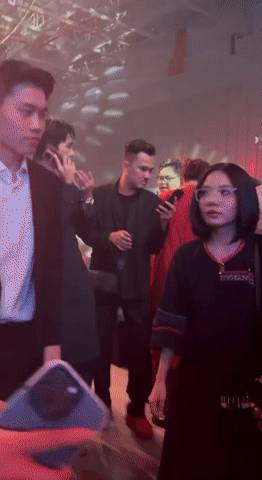 Tiểu mỹ nhân hot rần rần WeChoice Awards bỗng hóa fangirl thẹn thùng bên cạnh Đình Bắc  - Ảnh 2.